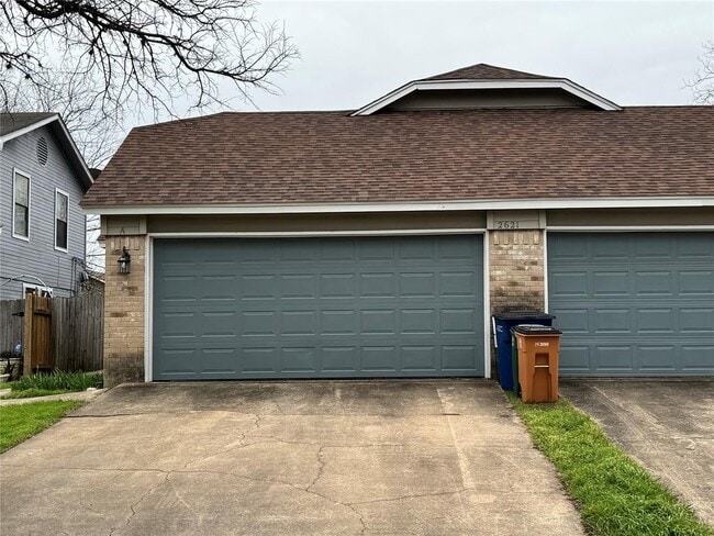 Building Photo - 2621 Gwendolyn Ln