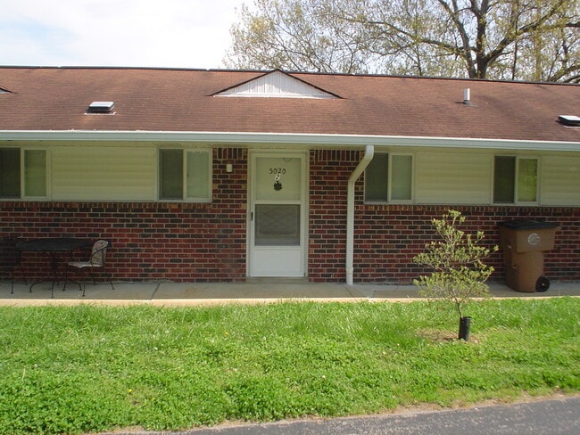 Building Photo - 3020 Fernbrook Ln