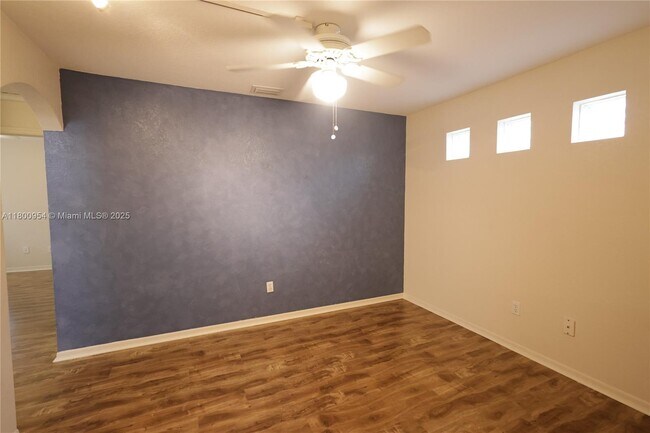 Building Photo - 4304 Diamond Row