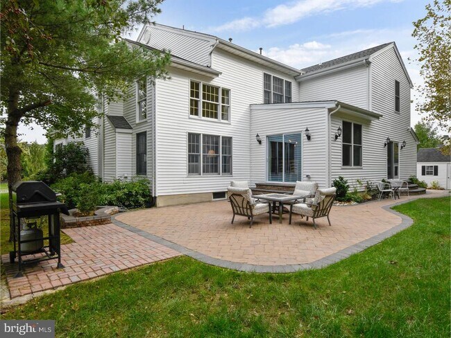 Building Photo - 27 Bodine Dr