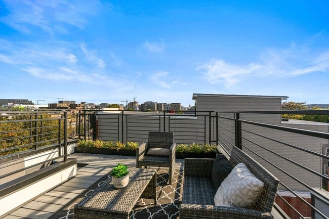 Building Photo - Private Double Decker Rooftop! - Modern Lu...