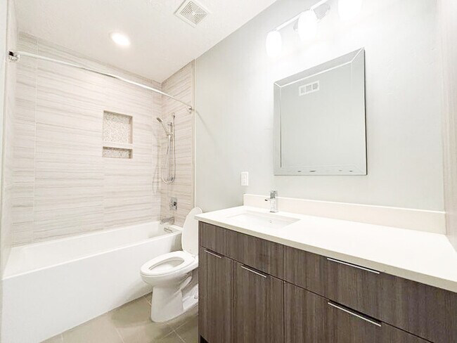 Building Photo - Luxury 5-Bedroom Rental with Pool, Finishe...