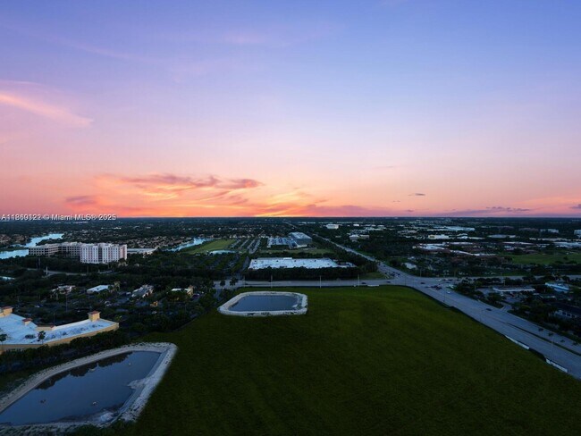 Building Photo - 2000 Metropica Wy