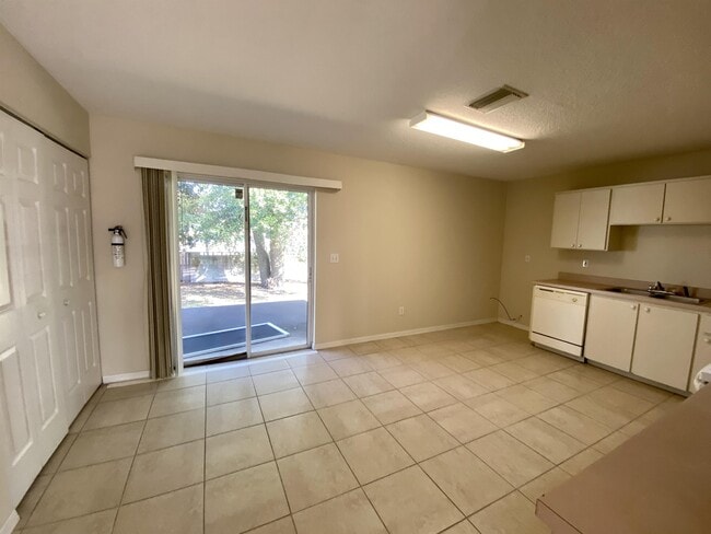 Building Photo - 2271 Granada Dr
