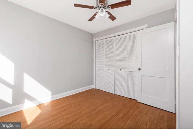 Building Photo - 114 Riverthorn Rd