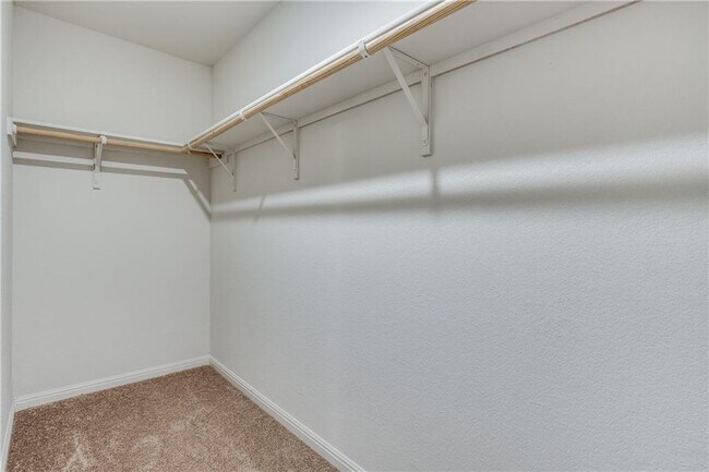 Building Photo - 509 Peony Ct