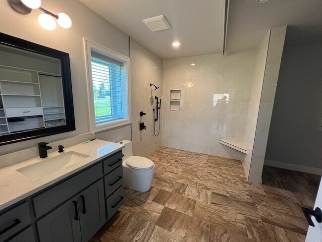 Building Photo - 3636 Eden Ct