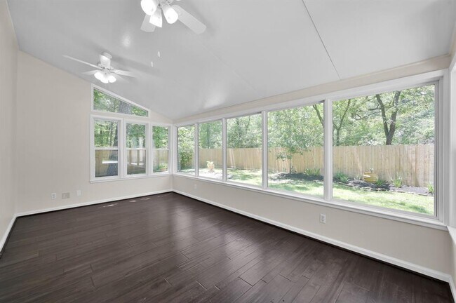 Building Photo - 2811 Crossvine Cir