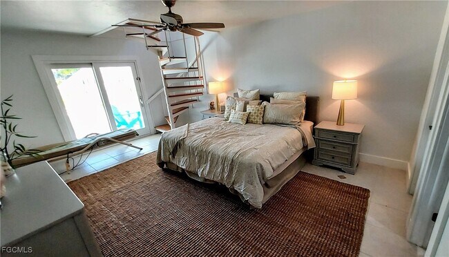 Building Photo - 140 Estrellita Dr