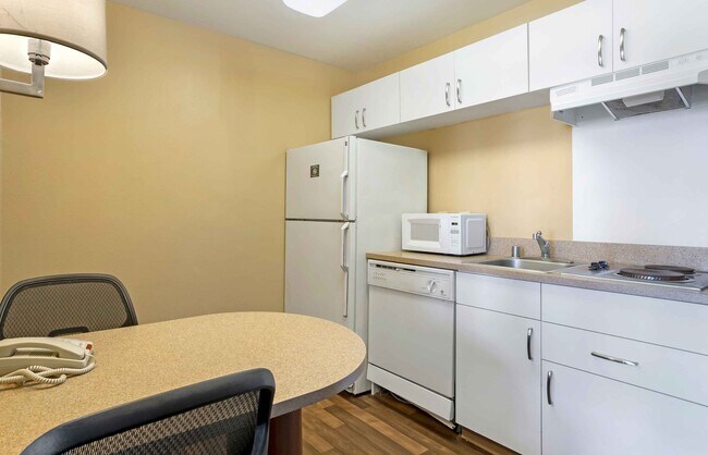 Building Photo - Furnished Studio-Houston - Med. Ctr. - Bra...