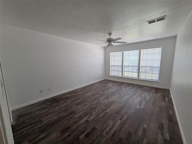 Building Photo - 303 Shoreview Dr