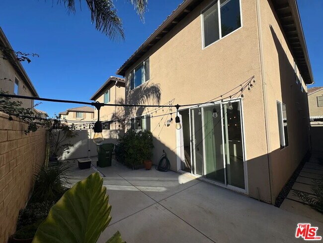 Building Photo - 9241 N Lamia Ct