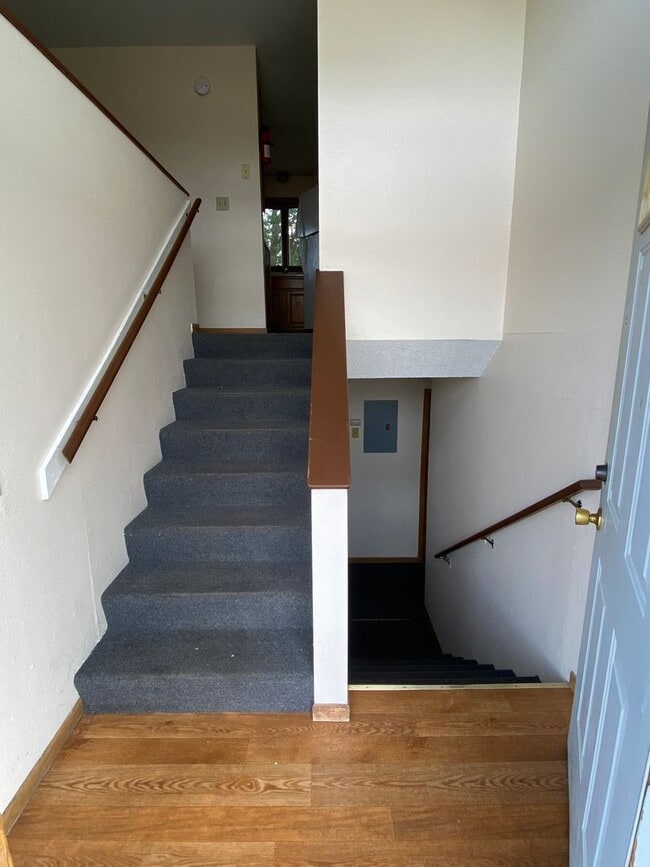 Building Photo - 318 Old Hwy 52