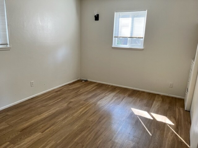 Building Photo - 16157 Walnut Ave