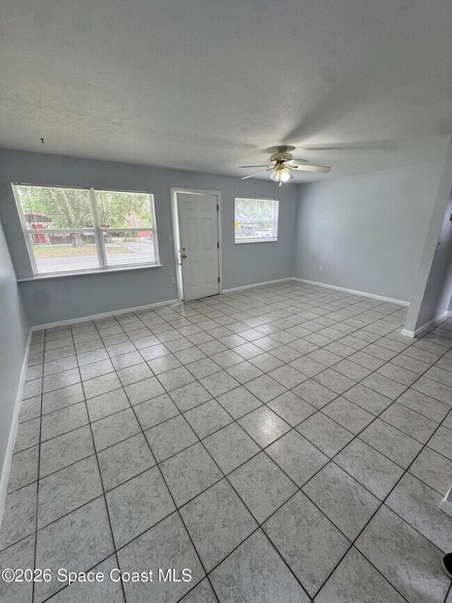 Building Photo - 4480 Gray Ave
