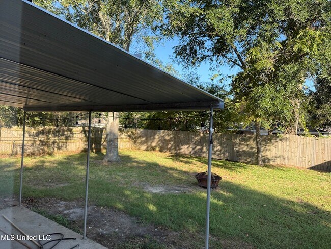 Building Photo - 2507 Middlecoff Dr