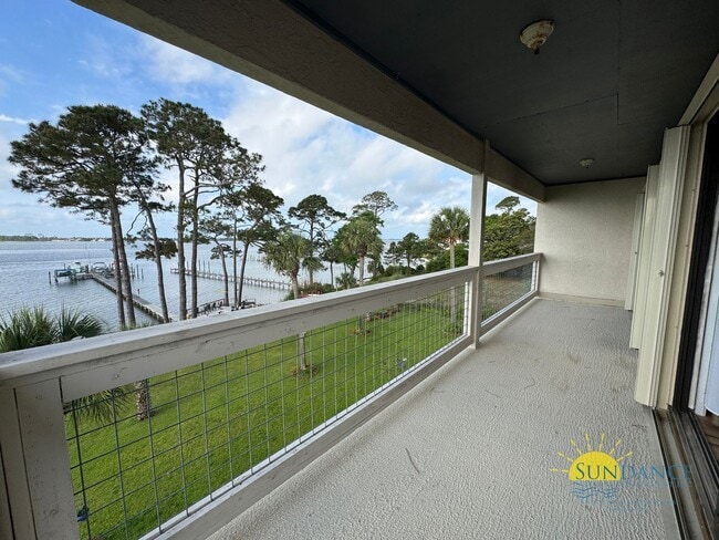Building Photo - Waterfront Condo with Stunning Views – 2BR...