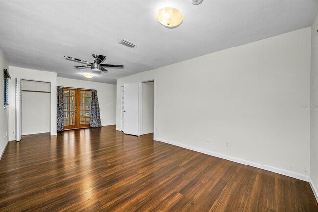 Building Photo - 11490 84th Ave