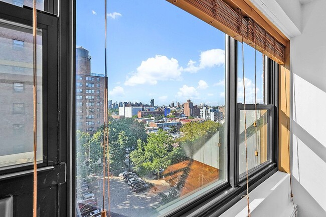 Building Photo - 21-80 33rd Rd Apt 9C-9C