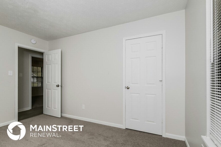 Building Photo - 4412 Rotterdam Dr