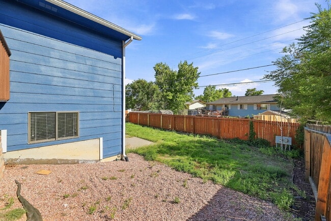 Building Photo - $2,300.95 with $300 Off the First Month's Rent - 3 Beds, 3 Bath, Single Family Home with Solar Pa...