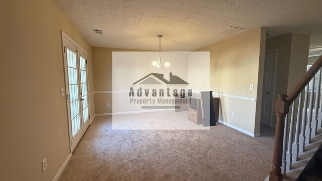 Building Photo - 5025 Village Run Dr