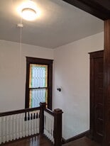 Building Photo - 690 E Utica St