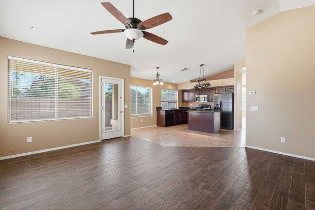 Building Photo - 40310 W Novak Ln