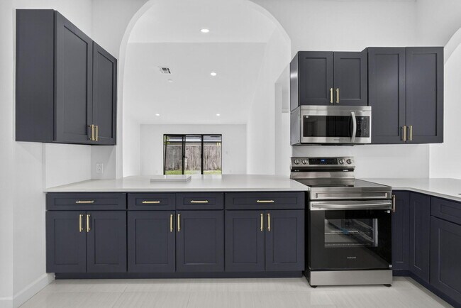 Building Photo - 7771 Blackwood Ln