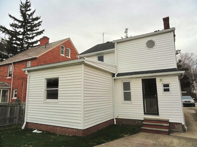 Building Photo - 4 Bed - 1.5 Bath Colonial for Rent in Shaker Heights | Beautiful Updates!