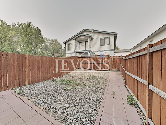 Building Photo - 1516 N Brook Ct