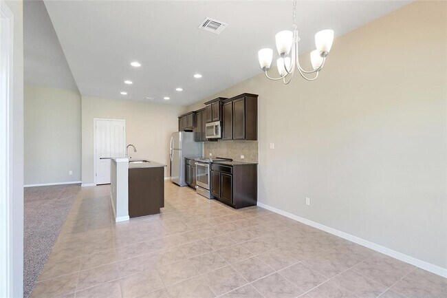 Building Photo - 205 Scenic Hills Cir