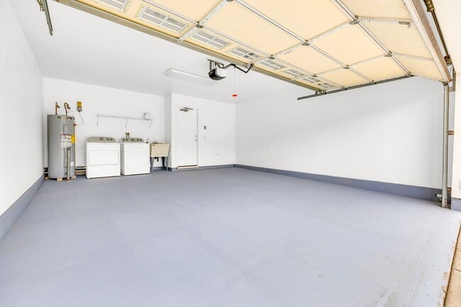 Building Photo - For Rent – [Royal Kunia] 94-522 Meheuheu P...