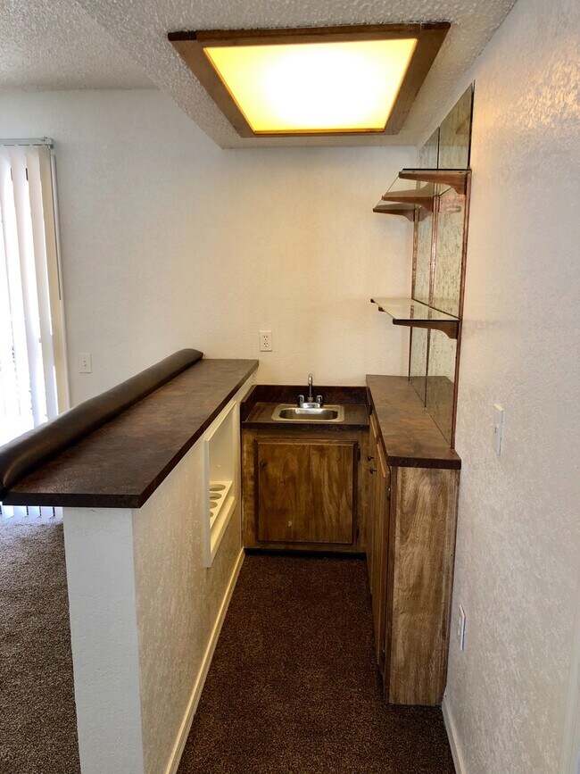 Building Photo - Spacious 2 Bedroom 2 Bath Home near River!