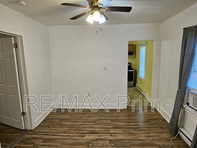 Building Photo - 120 S 10th St