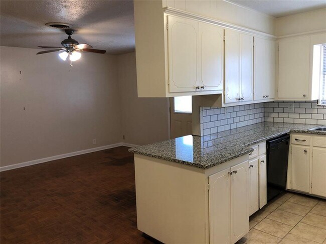 Building Photo - 1508 Southern Heights Ave