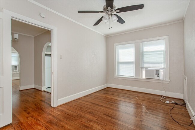 Building Photo - 5900 Oram St