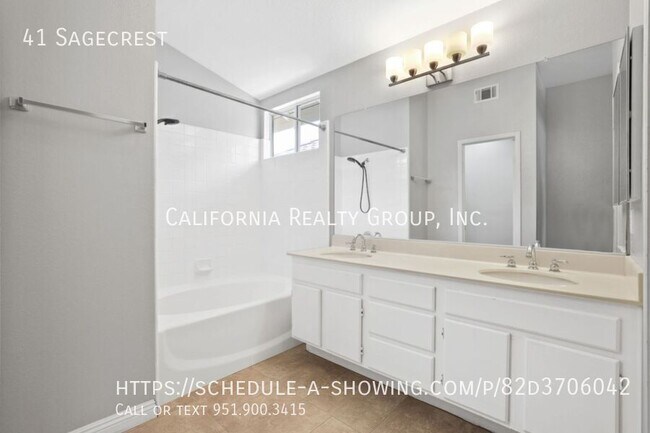Building Photo - 41 Sagecrest-
