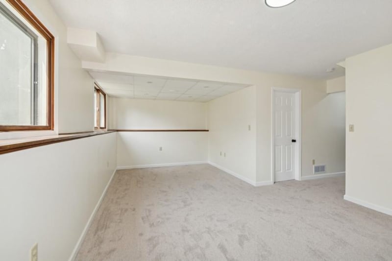 Building Photo - 8983 Vinewood Ln N