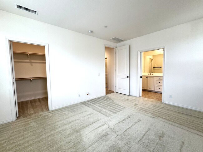 Building Photo - 64 Parkwood