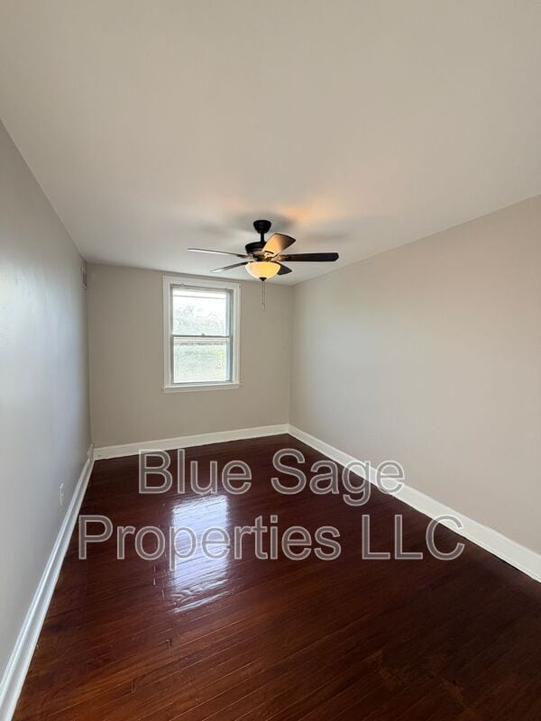 Building Photo - 902 Maple Ave