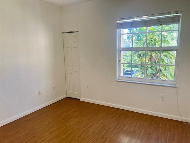 Building Photo - 614 NW 170th Terrace