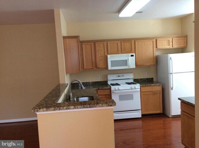 Building Photo - 14505 Hampshire Hall Ct