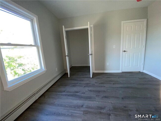 Building Photo - 94-96-96 Westland St