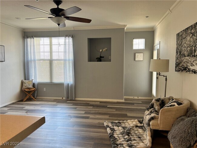 Building Photo - 5855 Valley Dr
