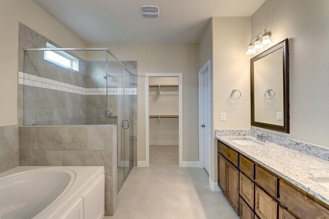 Building Photo - 2202 Crystal Bay Dr.