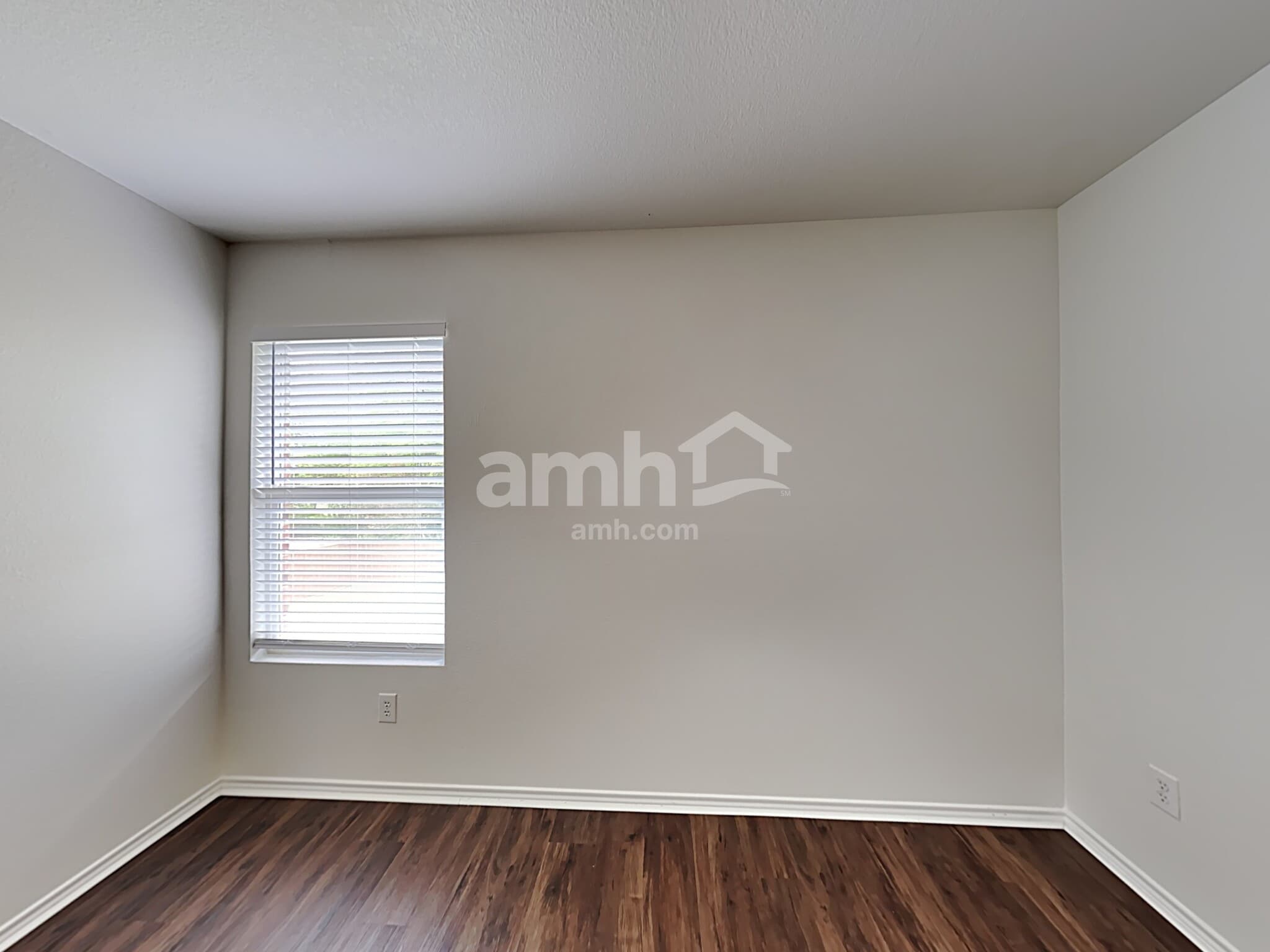 Building Photo - 8307 River Bluffs Dr