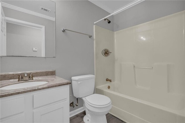 Building Photo - 1040 Thomasville Estates Wy SE