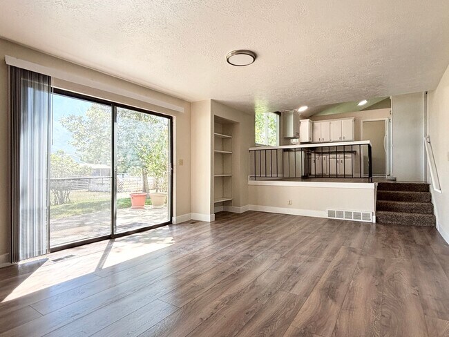 Building Photo - Mountain Views at Meadow Cove on 1/4 Acre ...