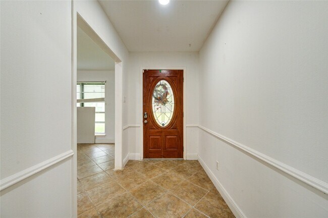 Building Photo - 2117 Willow Wisp Dr